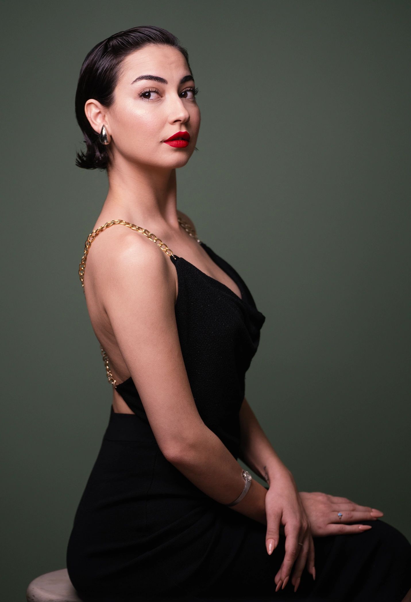 Attractive young woman portrait, Studio shot
